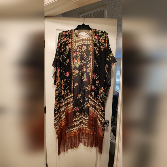 Kimono - Picture 1 of 2